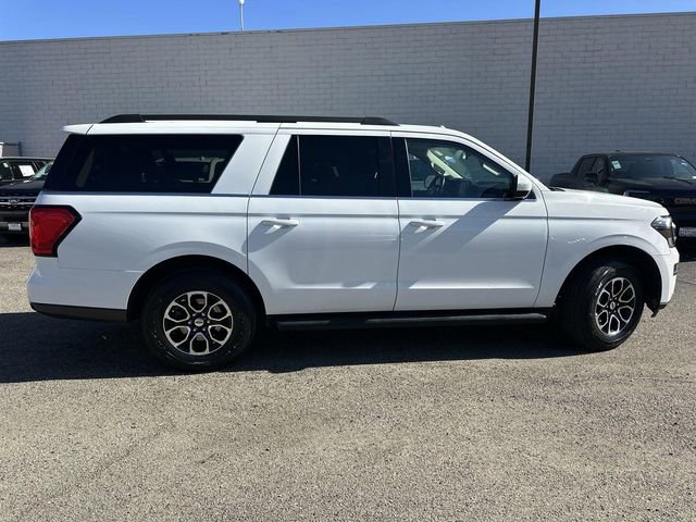 Used 2024 Ford Expedition Max XLT image 3