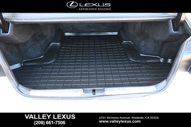 Used 2019 Lexus LS 500 w/ Accessory Package (Z2) RWD image 22