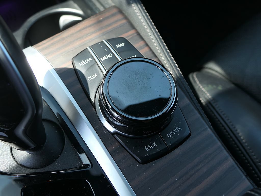 Used 2023 BMW M550i xDrive w/ Executive Package AWD/4WD image 21