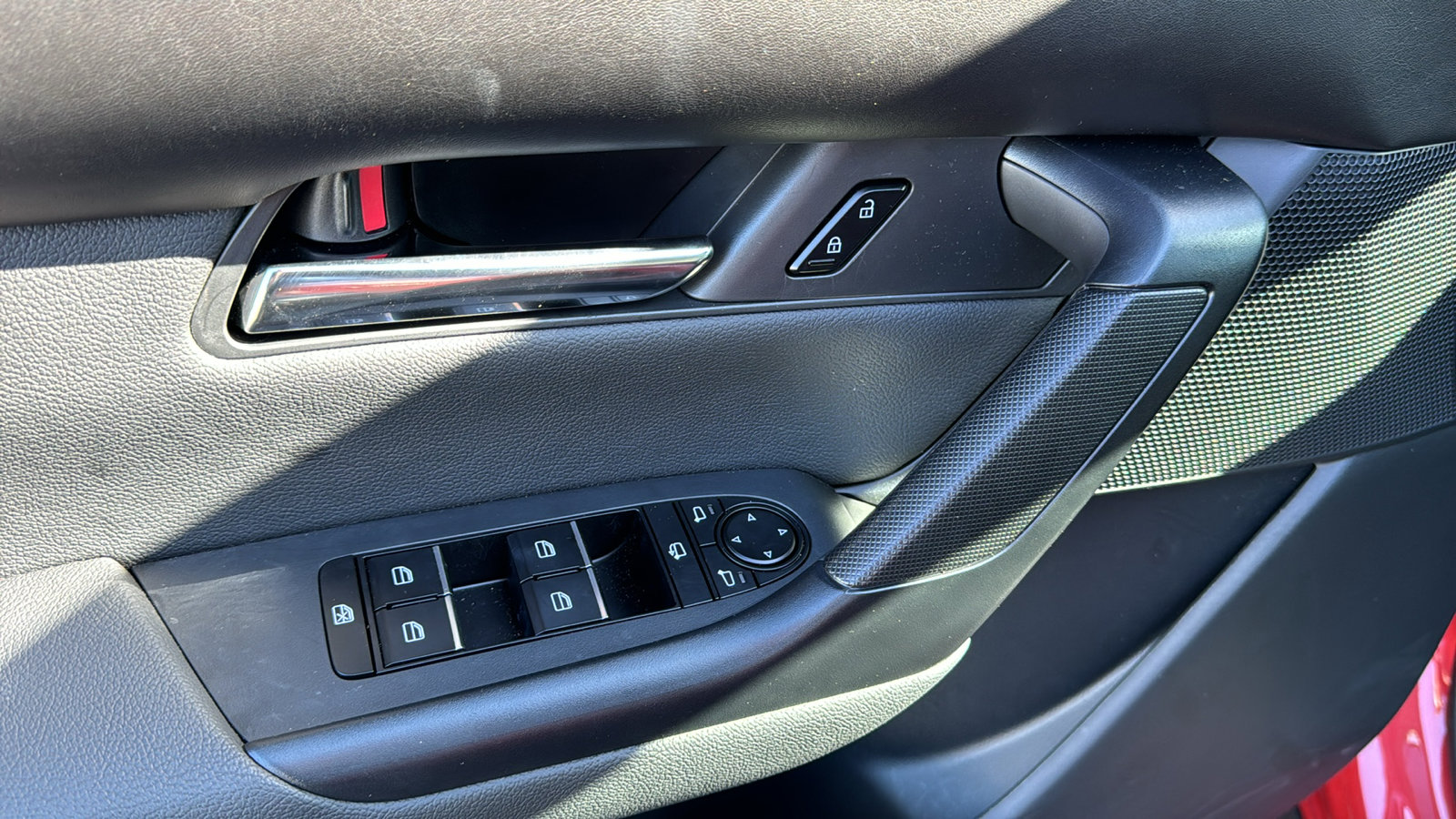 Certified 2025 MAZDA CX-50 2.5 Hybrid w/ Weather Package image 12