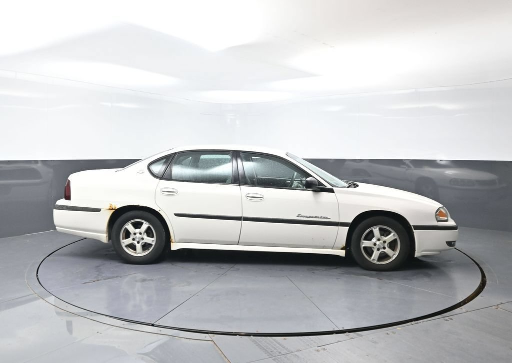 Used 2003 Chevrolet Impala LS w/ Preferred Equipment Group FWD image 2