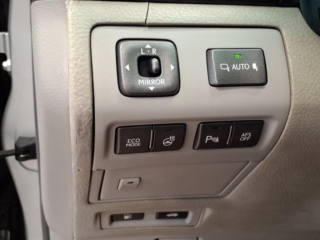 Used 2012 Lexus LS 460 AWD w/ Comfort Pkg image 10