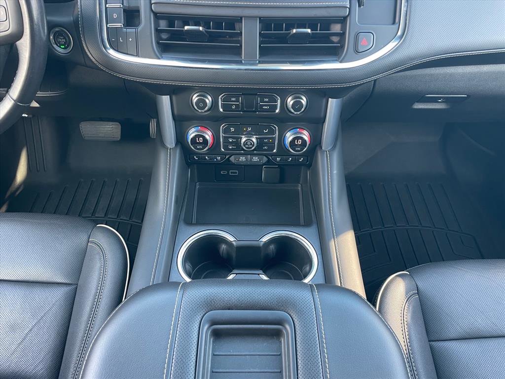 Used 2023 GMC Yukon SLT image 17