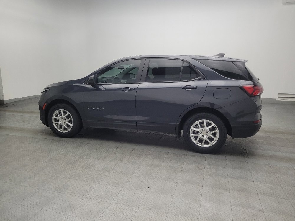 Used 2022 Chevrolet Equinox LS image 3