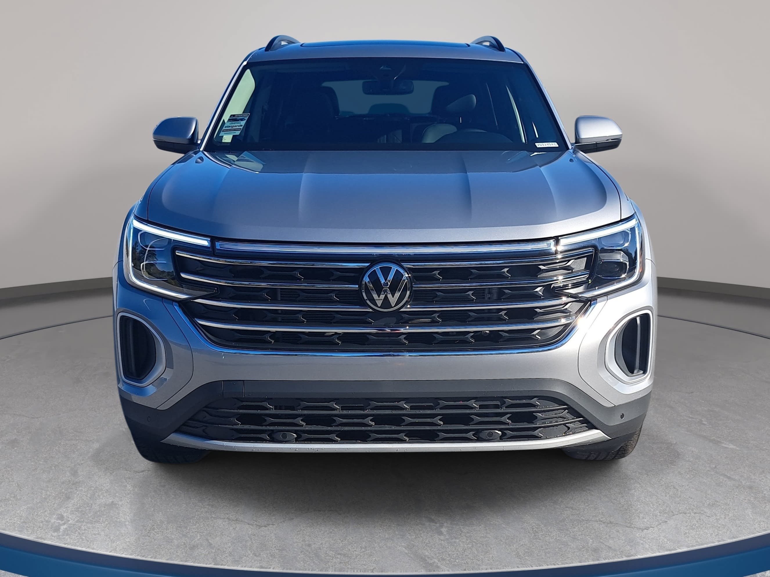 New 2026 Volkswagen Atlas SE FWD image 2