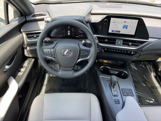 Certified 2026 Lexus UX 300h FWD image 17