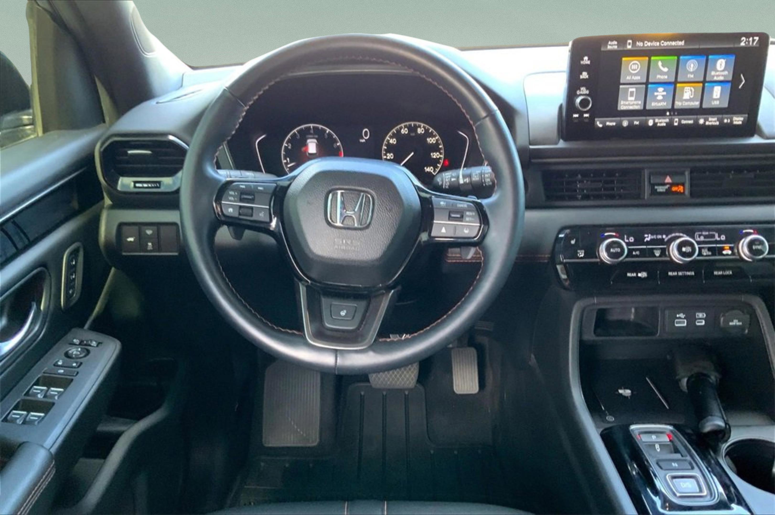 Used 2024 Honda Pilot TrailSport image 8