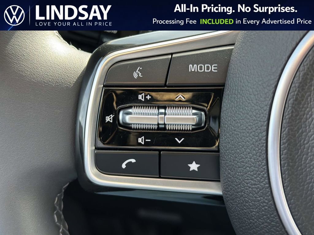 Used 2025 Kia Carnival SX FWD image 22