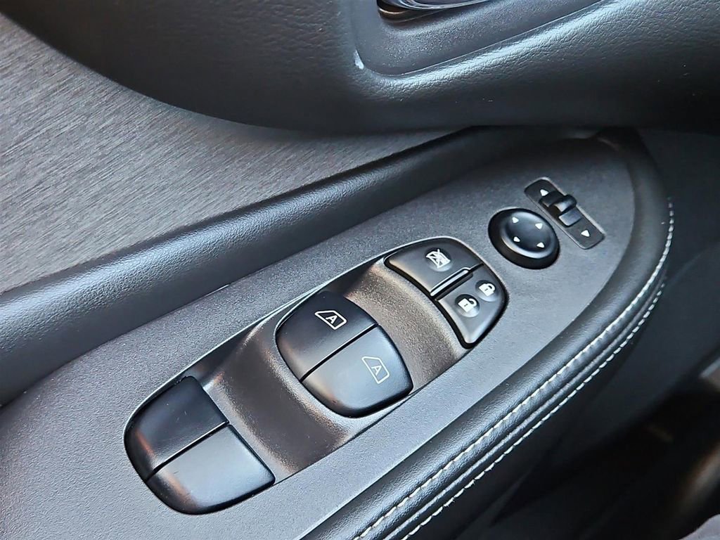 Used 2019 Nissan Murano SV image 14