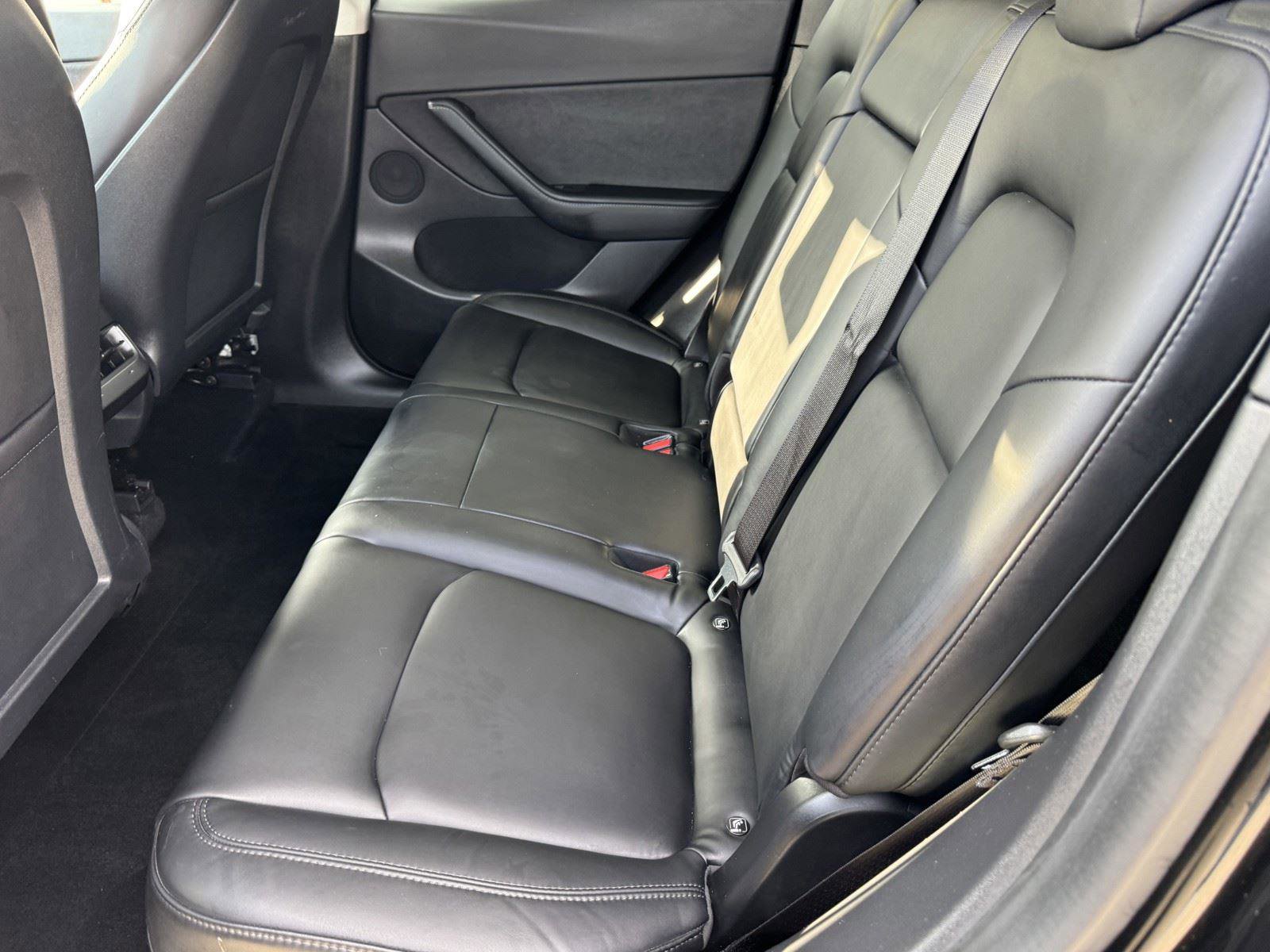 Used 2021 Tesla Model Y Long Range image 11