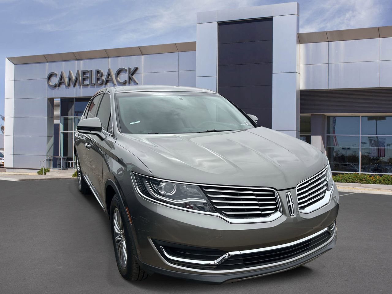 Used 2016 Lincoln MKX Select image 4