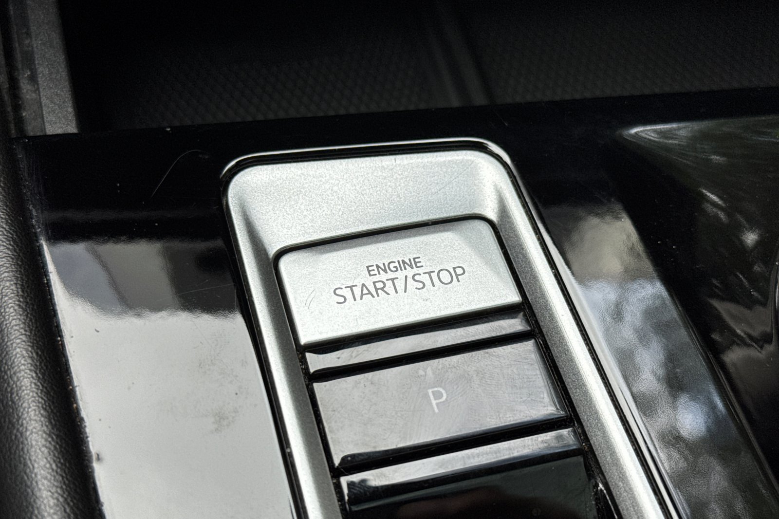 Used 2024 Volkswagen Atlas SE FWD image 24