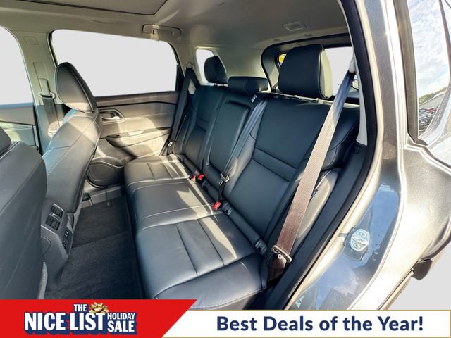 Used 2023 Nissan Rogue SL w/ SL Premium Package image 25