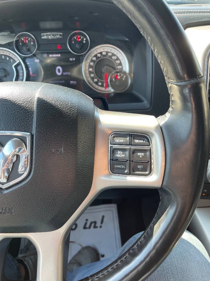 Used 2017 RAM 1500 Laramie w/ Convenience Group AWD/4WD image 25