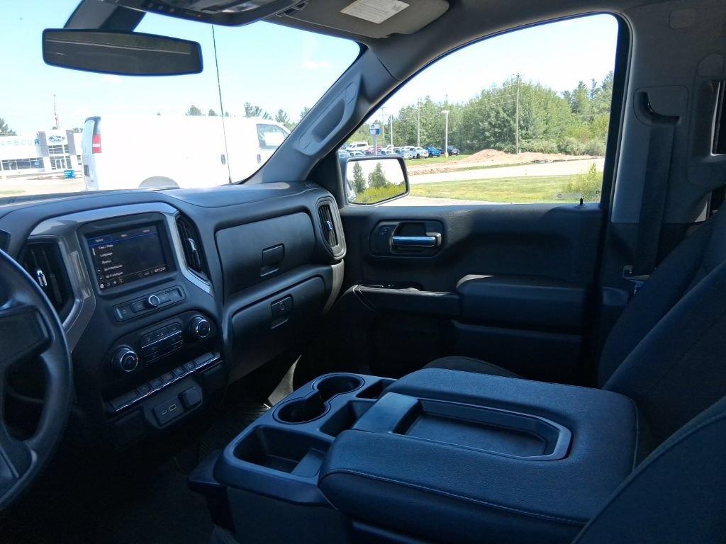 Used 2022 Chevrolet Silverado 1500 Custom Trail Boss AWD/4WD image 20
