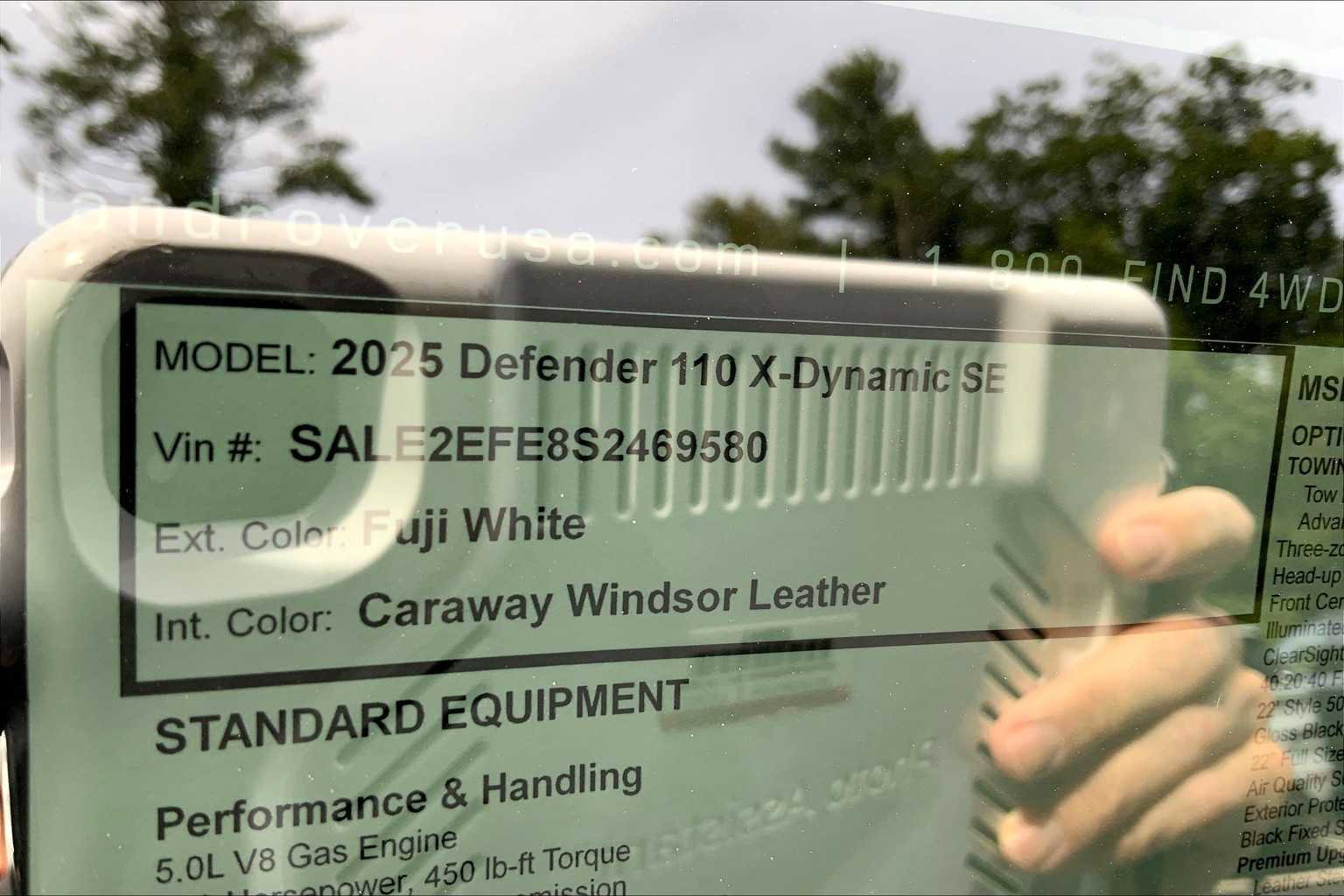 New 2025 Land Rover Defender 110 X-Dynamic SE image 6