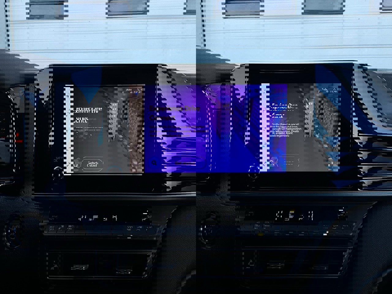 Used 2025 Toyota Camry LE image 24