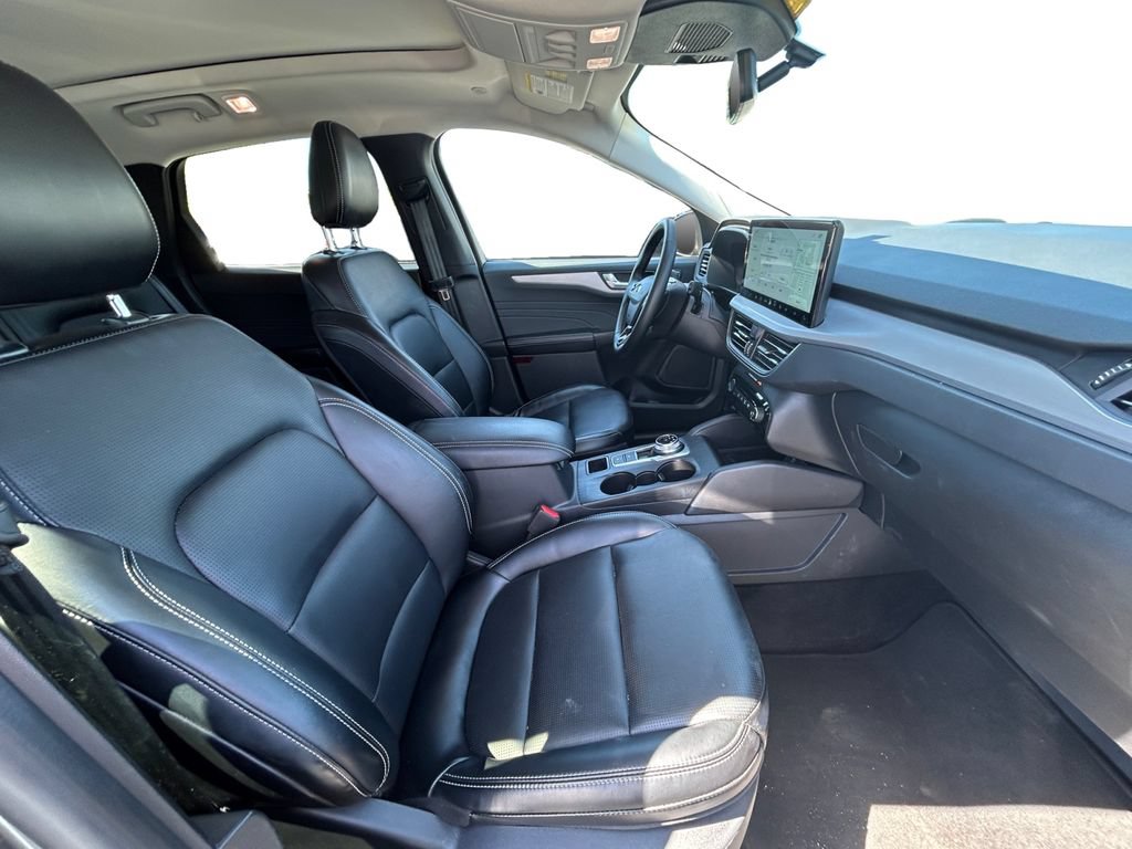 Used 2025 Ford Escape Platinum AWD/4WD image 19