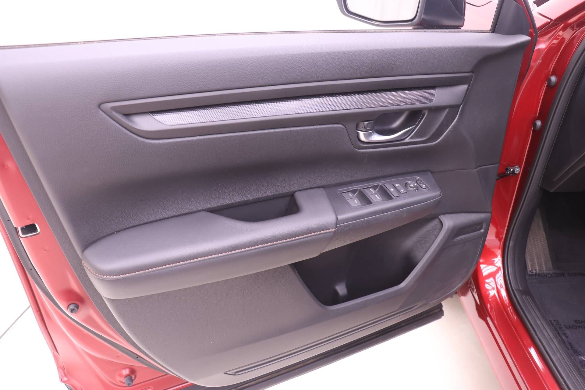 Certified 2025 Honda CR-V Sport image 9