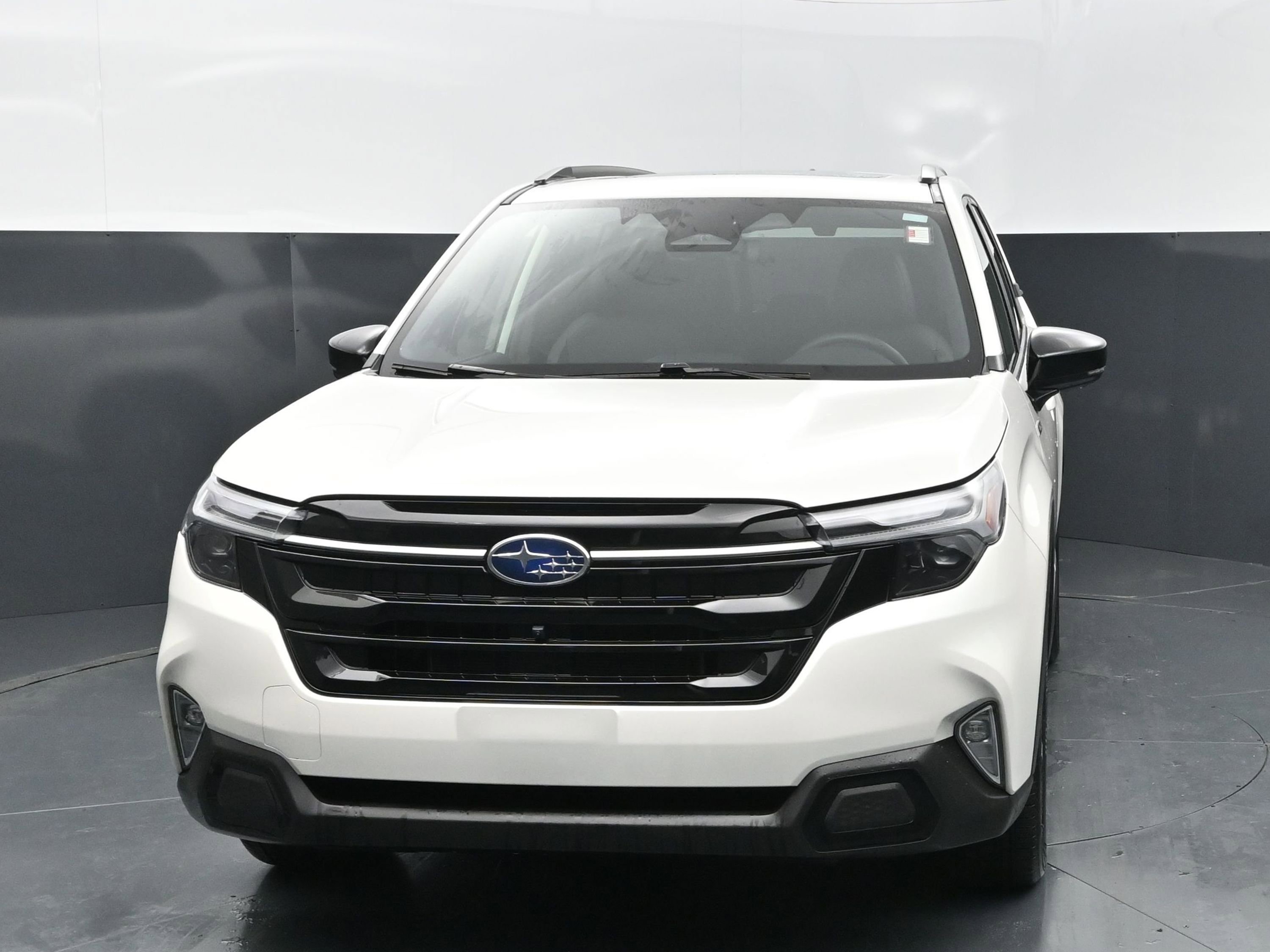 Used 2025 Subaru Forester Touring w/ Touring Package AWD/4WD image 8