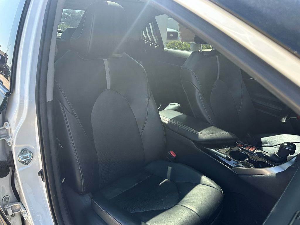 Used 2022 Toyota Camry XSE FWD image 32