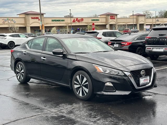 Used 2022 Nissan Altima 2.5 SV FWD image 3