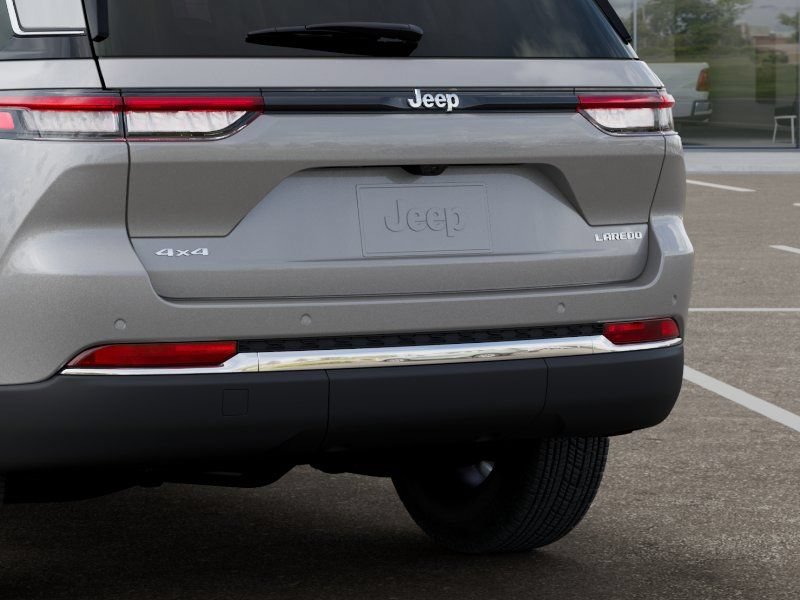 New 2026 Jeep Grand Cherokee Laredo X AWD/4WD image 13