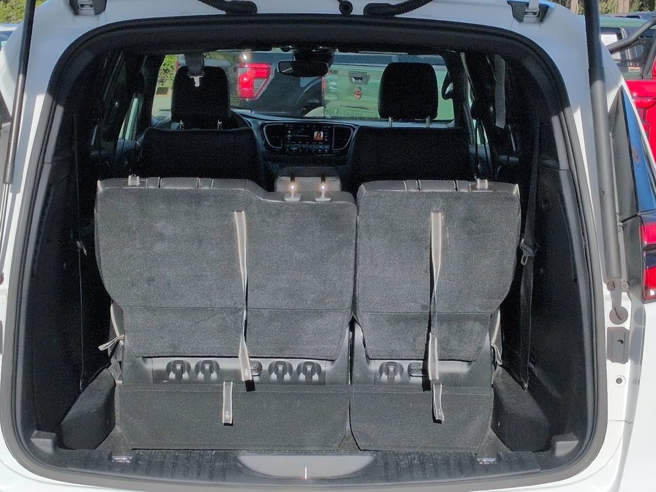 Certified 2026 Chrysler Pacifica Limited FWD image 12