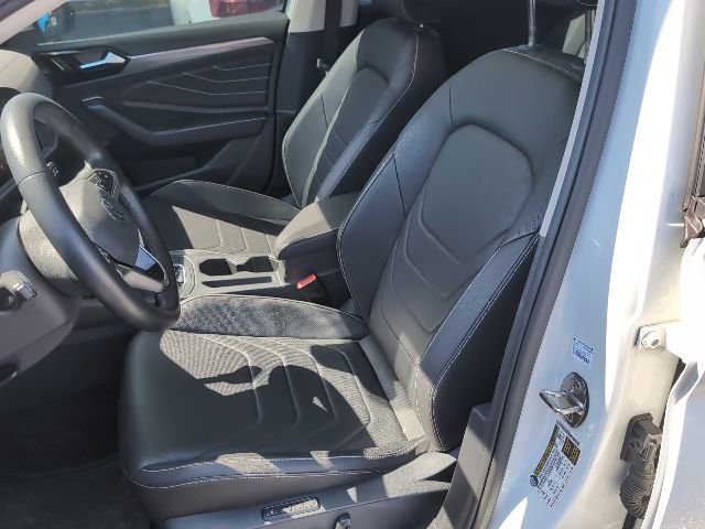 Used 2024 Volkswagen Jetta SEL FWD image 9