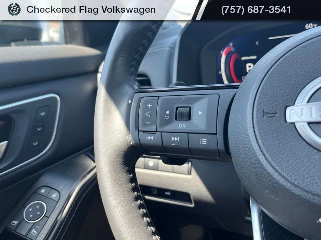 Used 2024 Nissan Rogue Platinum AWD/4WD image 37
