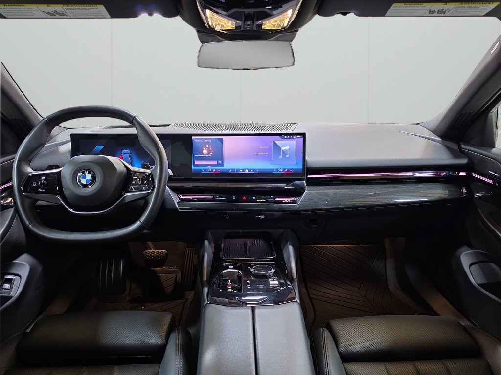 Used 2024 BMW 530i xDrive AWD/4WD image 18