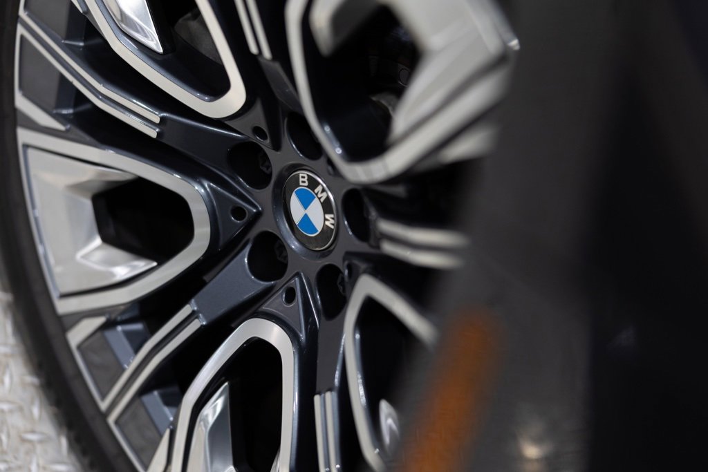 Used 2025 BMW i7 xDrive60 image 39