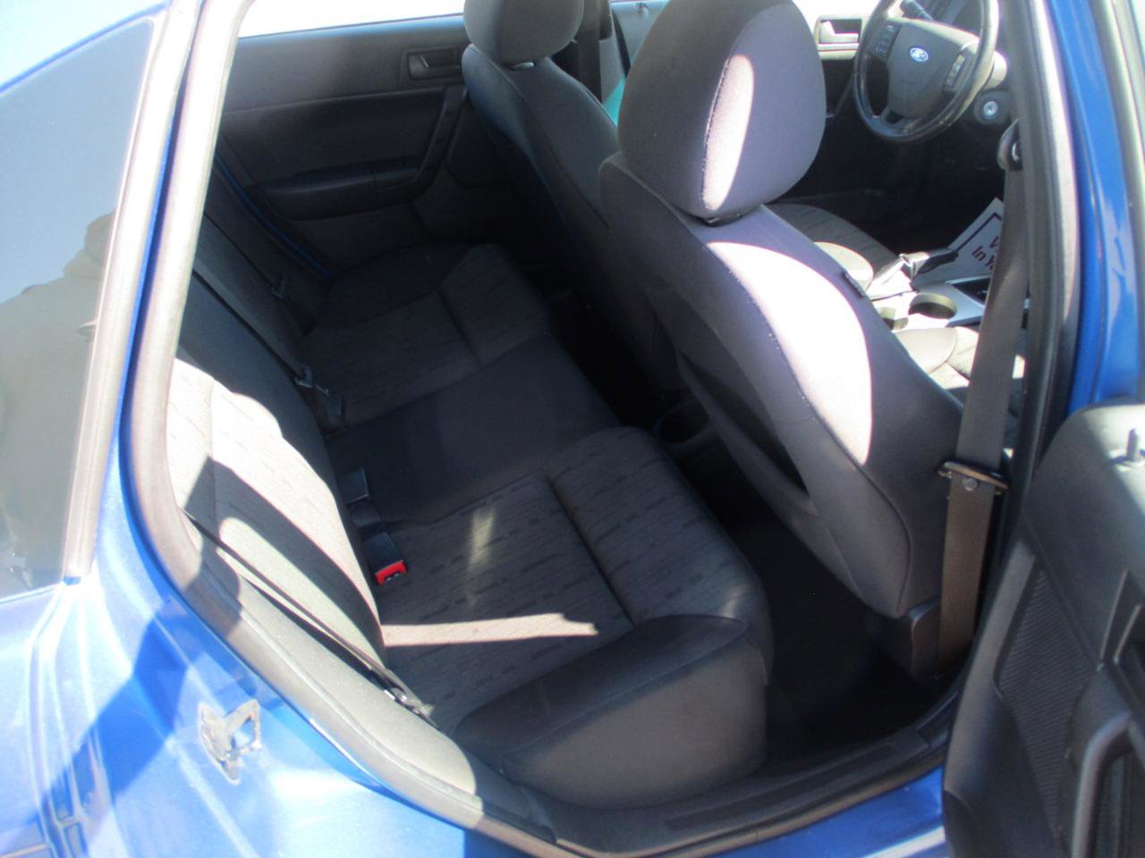 Used 2011 Ford Focus SE w/ 201A Rapid Spec Order Code FWD image 8