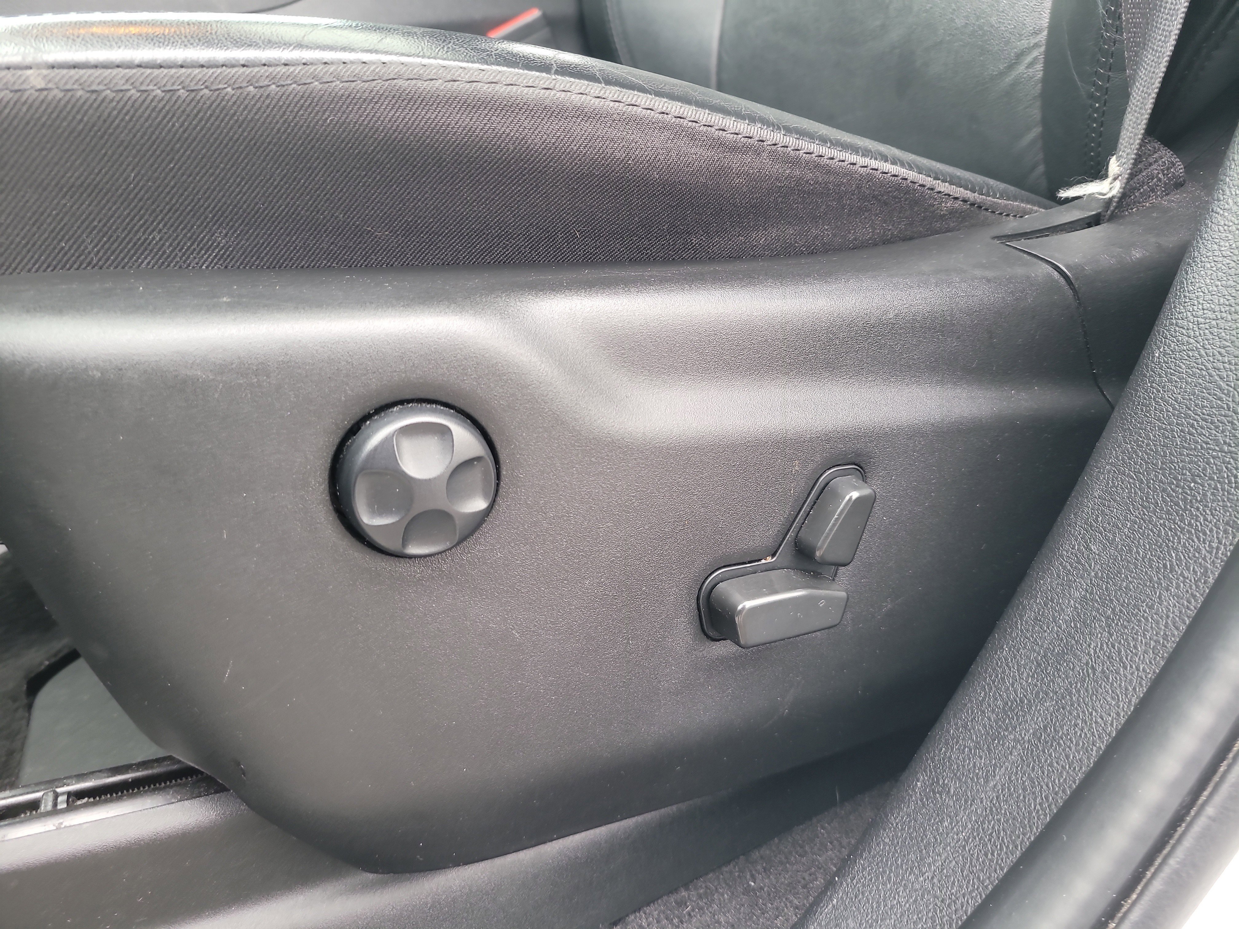 Used 2022 Jeep Grand Cherokee Limited image 18