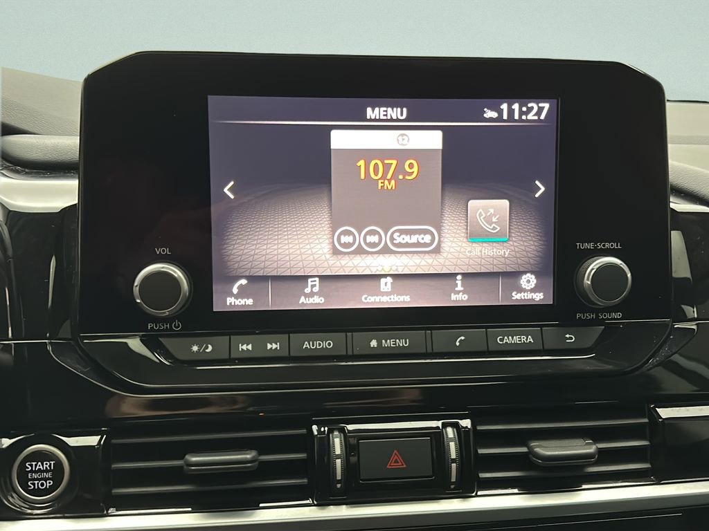 Used 2022 Nissan Pathfinder SV w/ SV Premium Package image 25