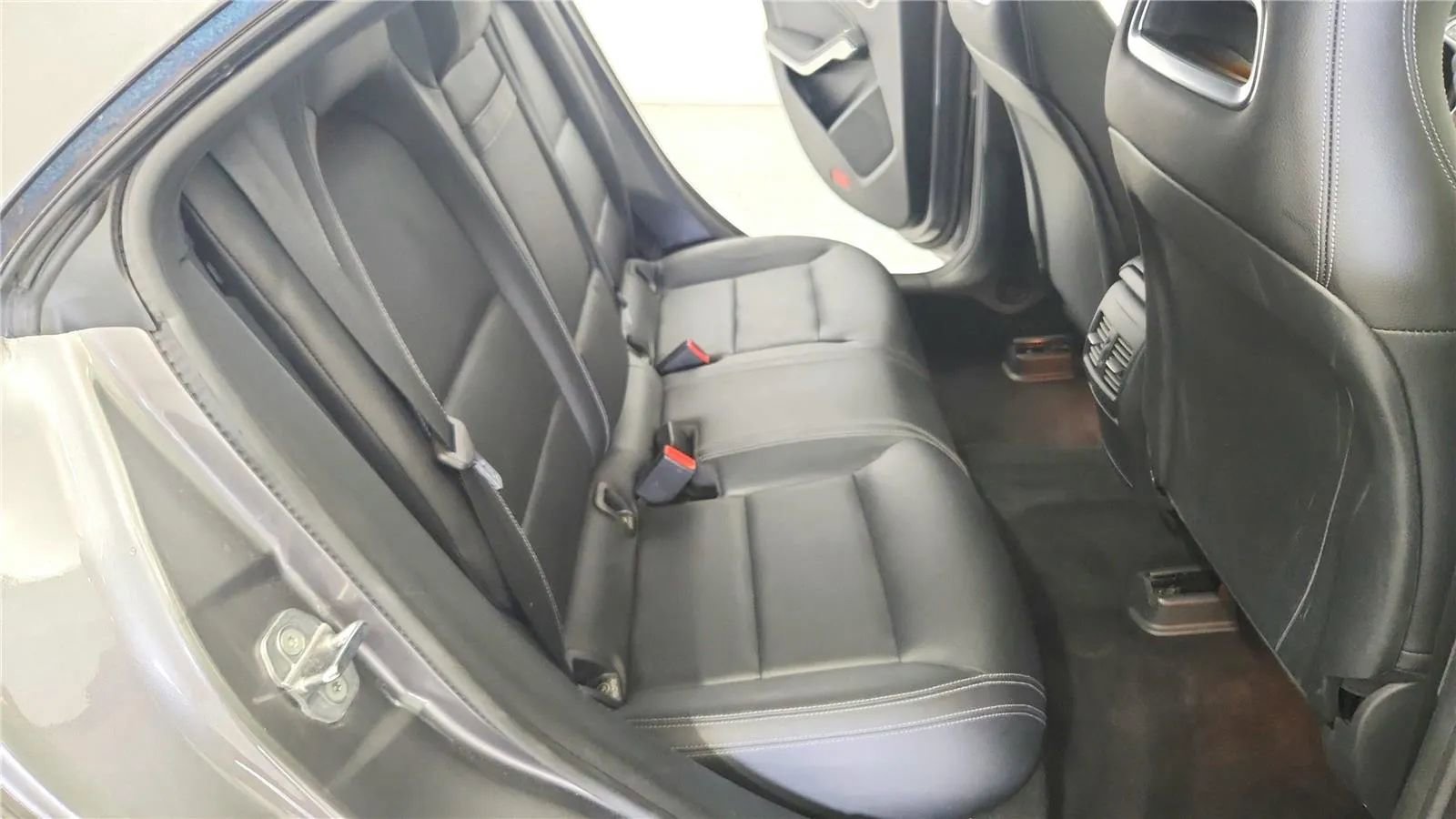 Used 2019 Mercedes-Benz CLA 250 image 36