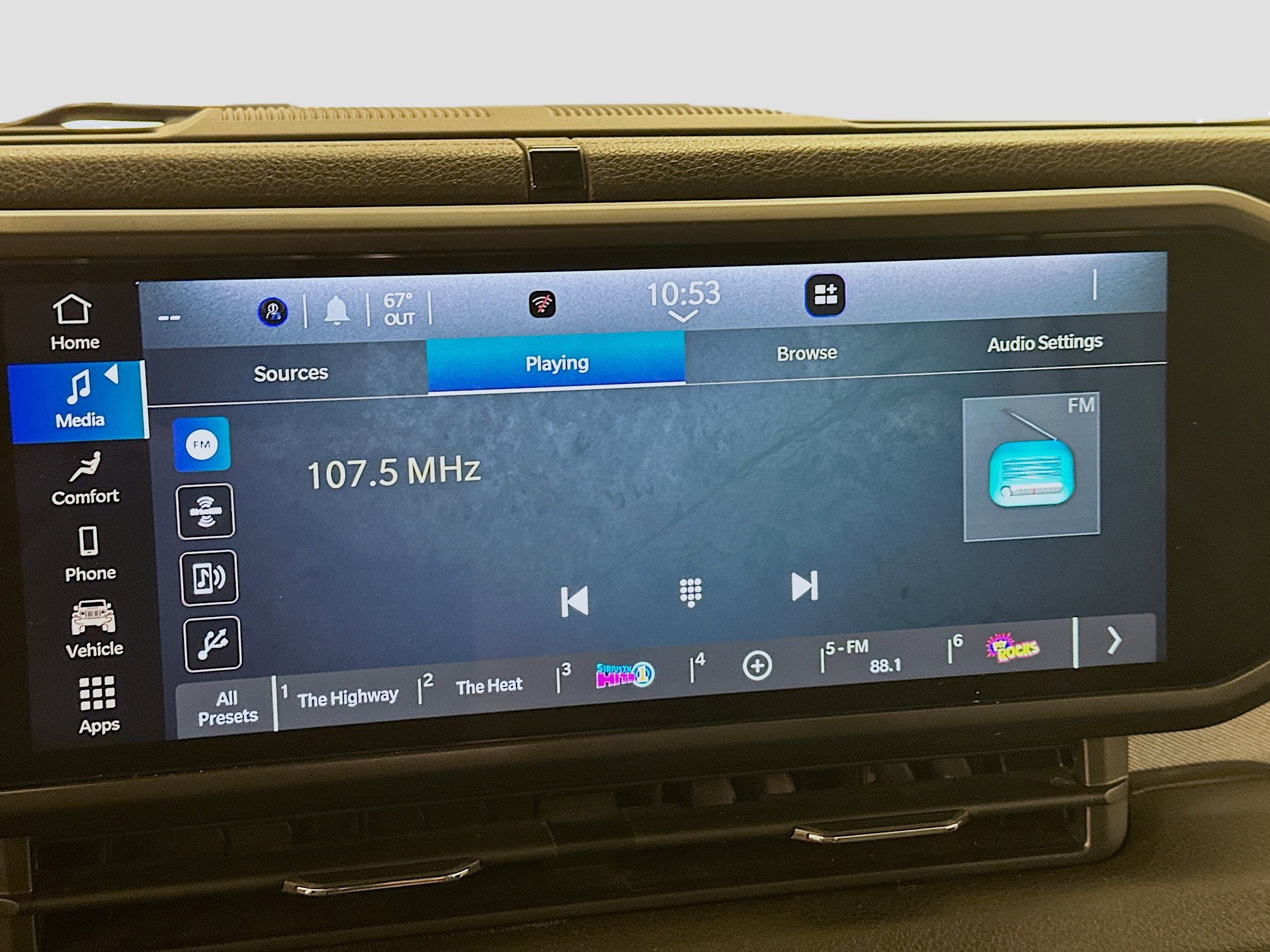 Used 2025 Jeep Wrangler Sport S image 21