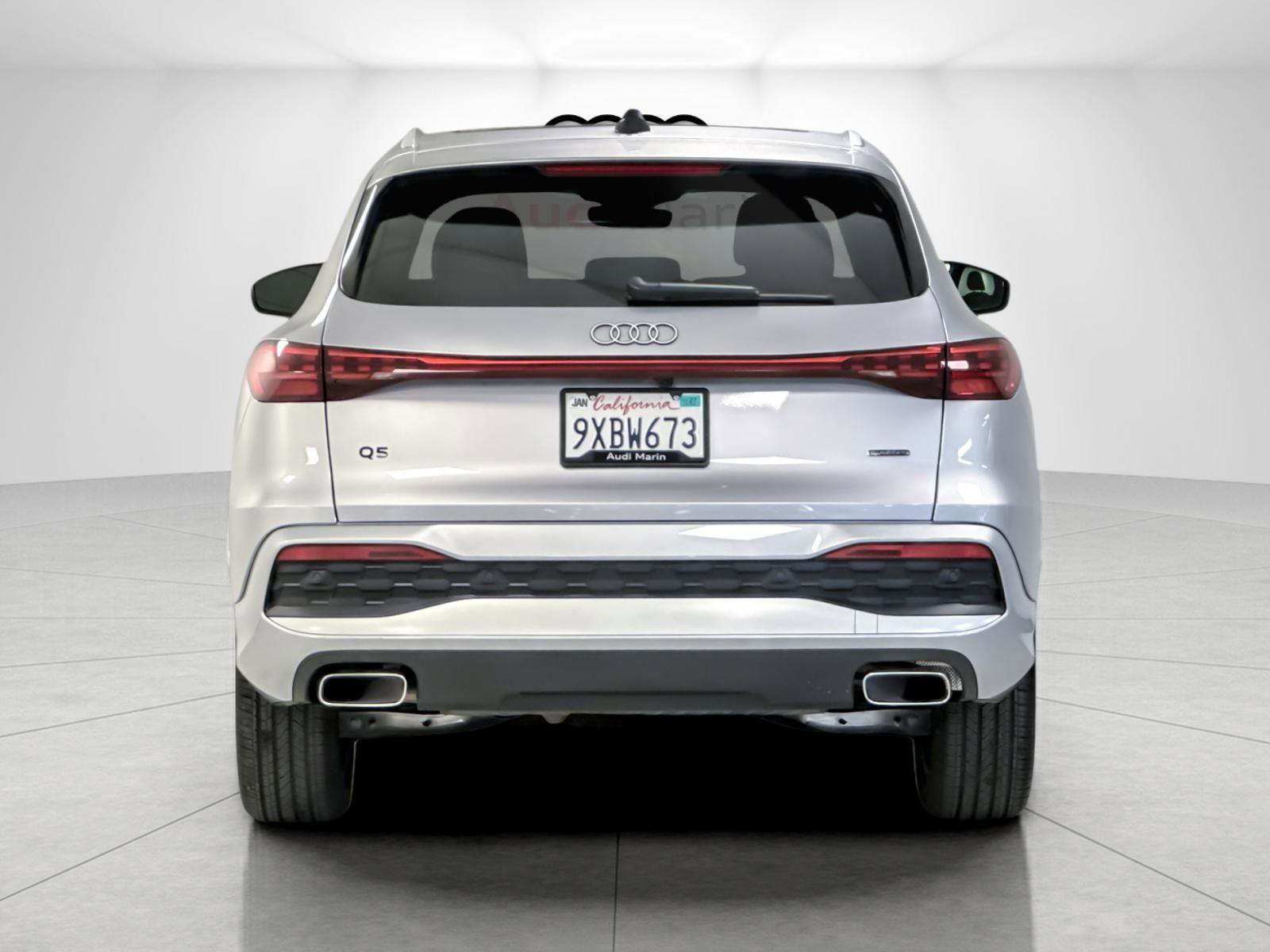 Certified 2025 Audi Q5 Premium w/ Convenience Package AWD/4WD image 4