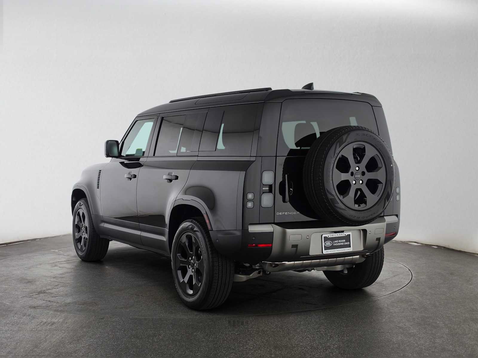 New 2026 Land Rover Defender 110 S AWD/4WD image 3