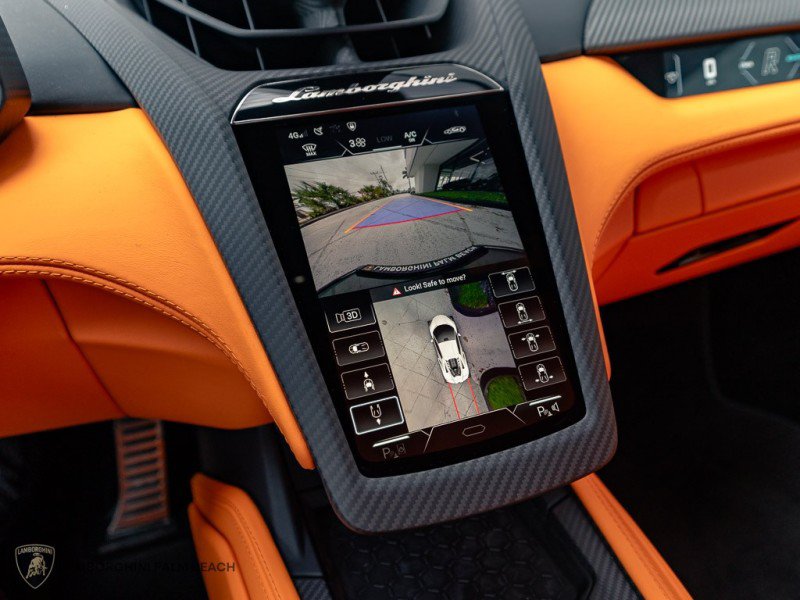 Used 2026 Lamborghini Revuelto AWD/4WD image 11