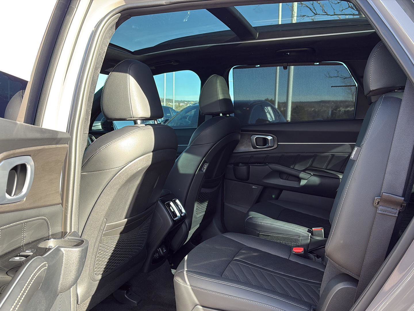 Used 2025 Kia Sorento SX Prestige image 21