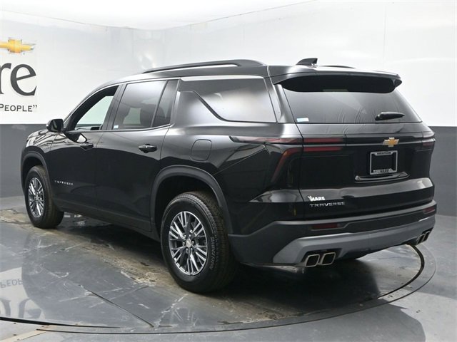 Used 2025 Chevrolet Traverse LT image 37