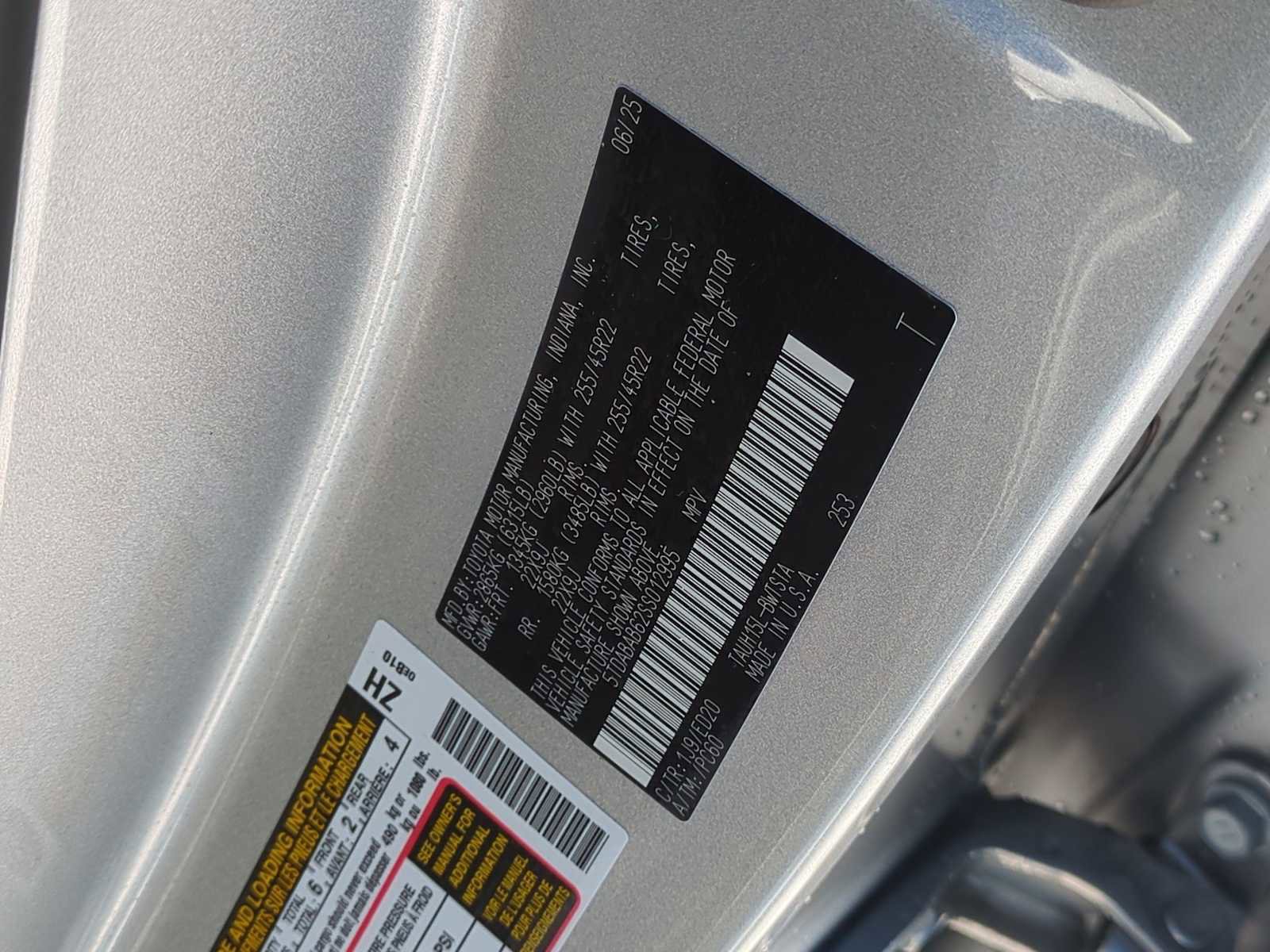 Used 2025 Lexus TX 500h AWD w/ Technology Package image 46