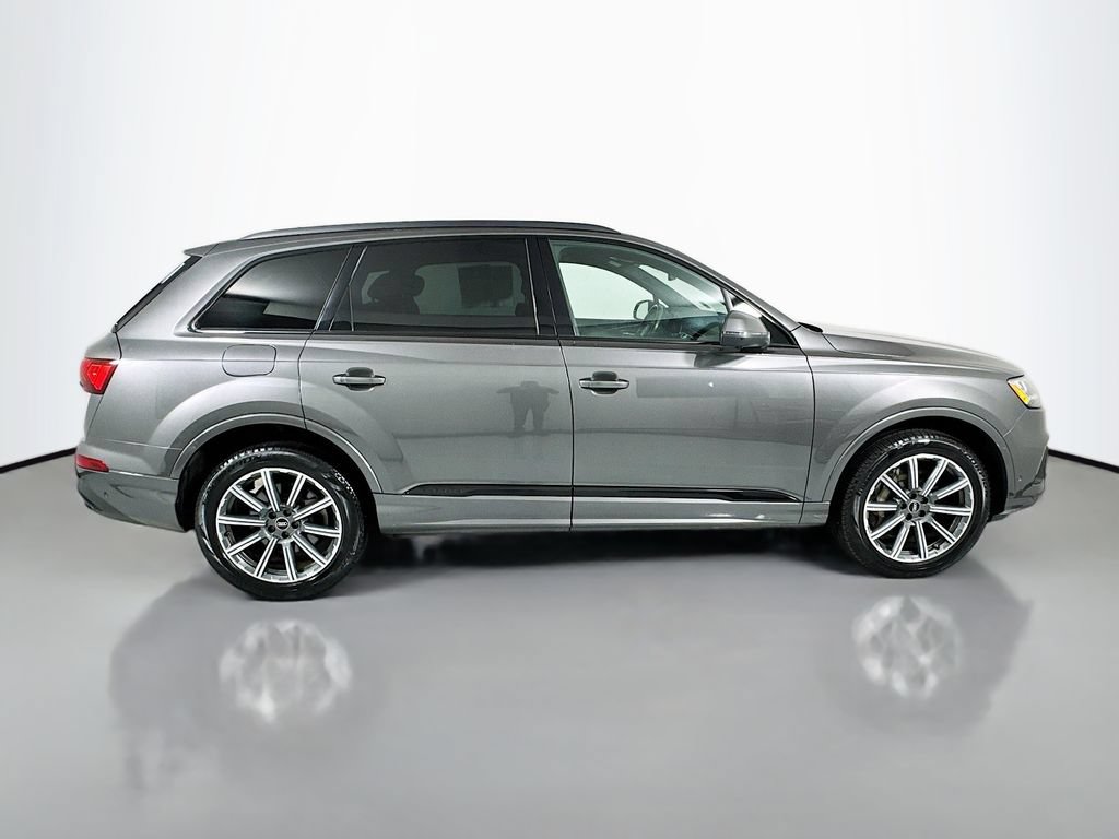 Used 2022 Audi Q7 2.0T Premium Plus w/ Premium Plus Package AWD/4WD image 8