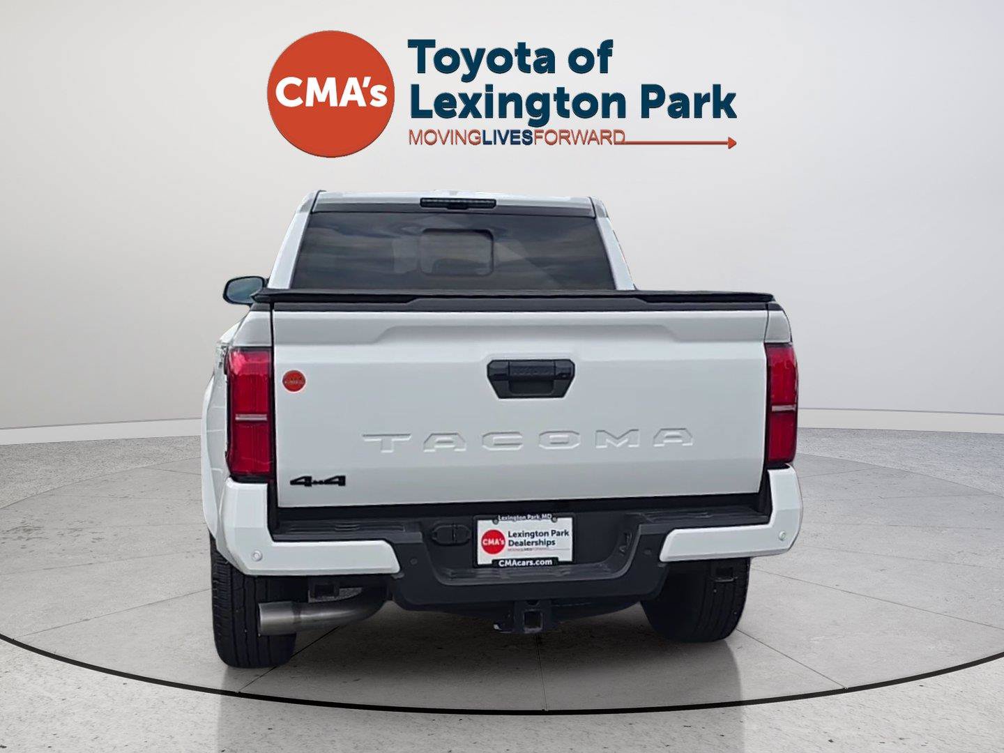 Used 2024 Toyota Tacoma TRD Sport w/ TRD Sport Upgrade Package AWD/4WD image 4