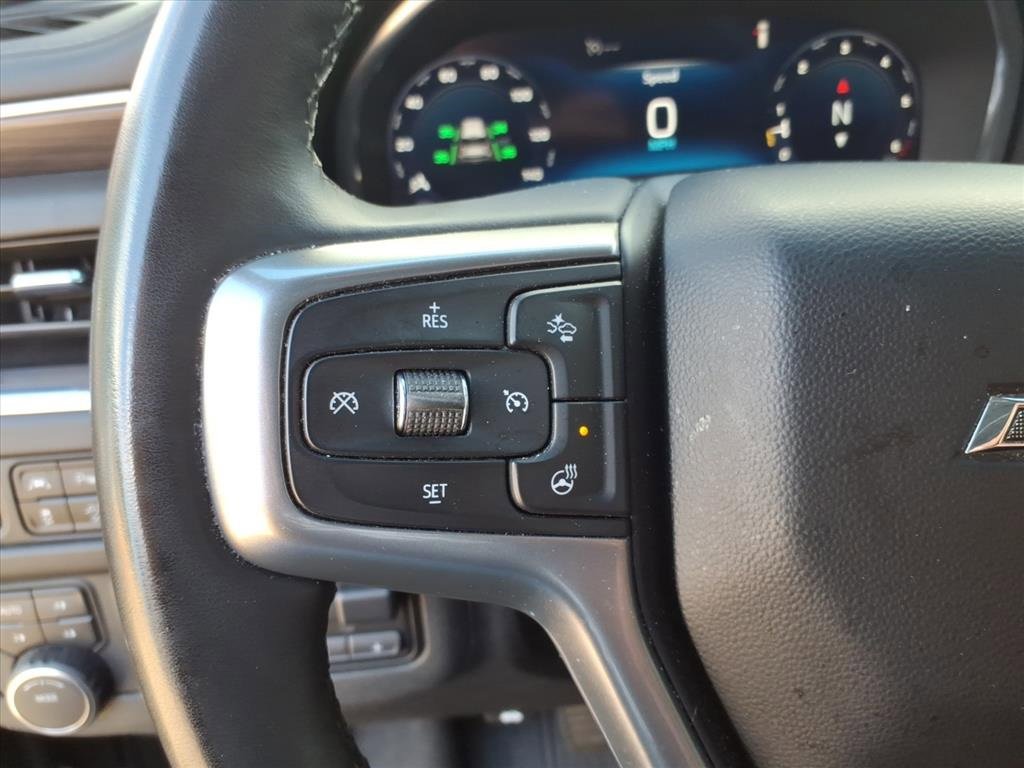 Used 2023 Chevrolet Suburban Z71 w/ Luxury Package image 18