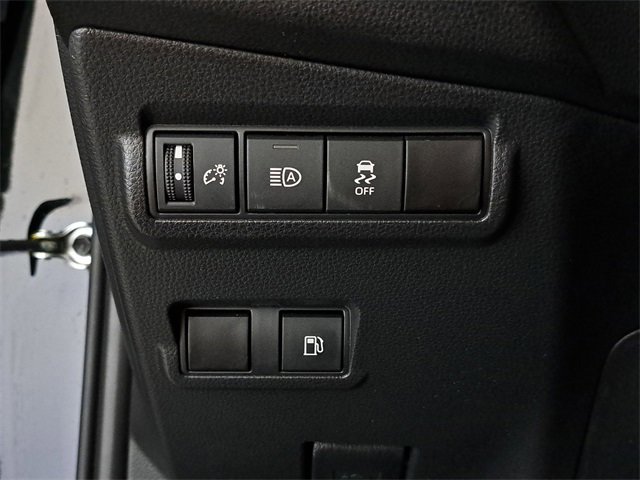 Used 2024 Toyota Corolla Cross AWD Hybrid image 23