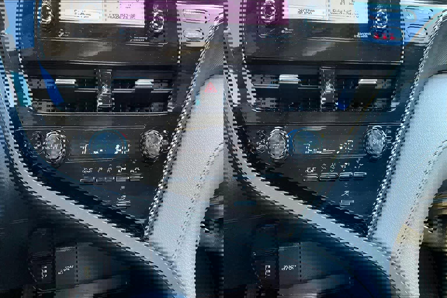 Used 2023 Toyota Camry SE image 33