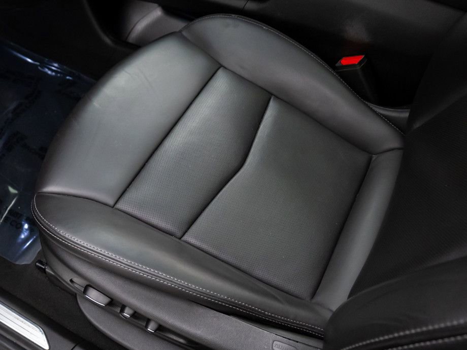 Certified 2024 Cadillac XT5 Premium Luxury w/ LPO, Floor Liner Package image 18