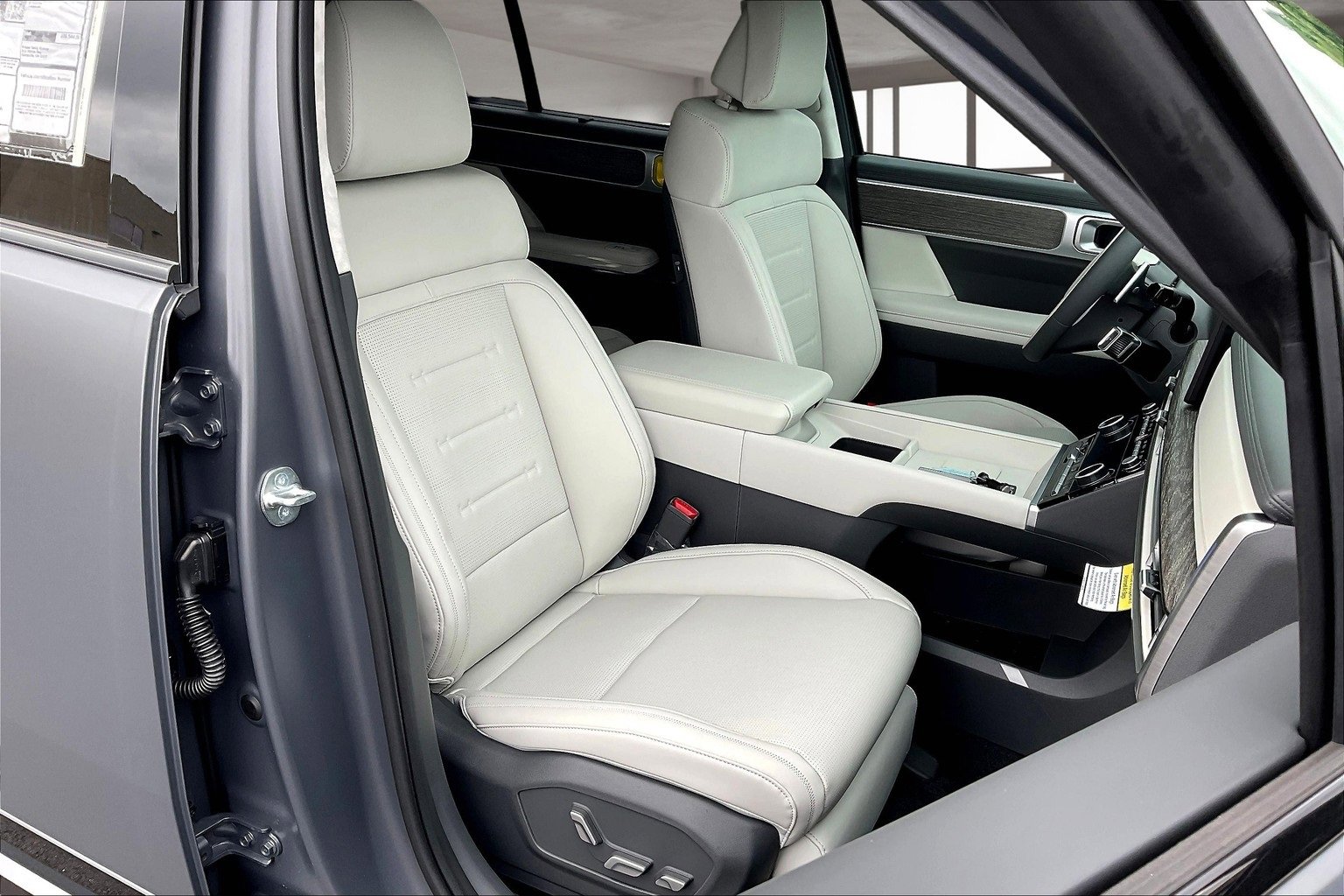 New 2025 Hyundai Santa Fe Calligraphy image 11